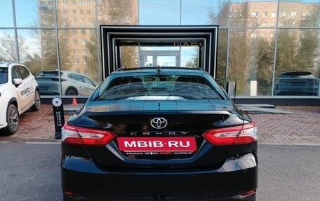 Toyota Camry, 2021 год, 2 799 000 рублей, 8 фотография