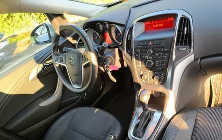 Opel Astra J, 2011 год, 1 300 000 рублей, 7 фотография