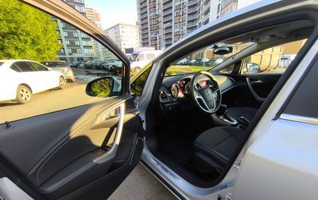 Opel Astra J, 2011 год, 1 300 000 рублей, 18 фотография