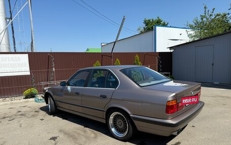 BMW 5 серия, 1989 год, 700 000 рублей, 4 фотография