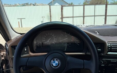 BMW 5 серия, 1989 год, 700 000 рублей, 18 фотография