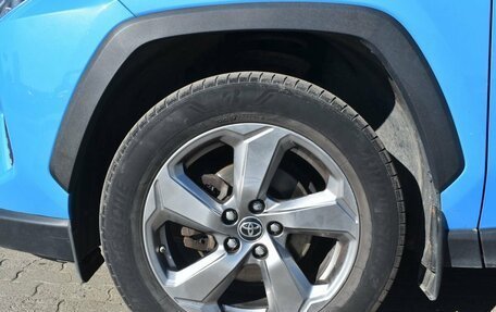 Toyota RAV4, 2019 год, 2 805 000 рублей, 9 фотография