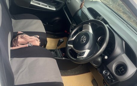 Toyota Vitz, 2015 год, 850 000 рублей, 4 фотография