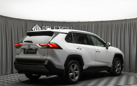 Toyota RAV4, 2020 год, 3 190 000 рублей, 4 фотография