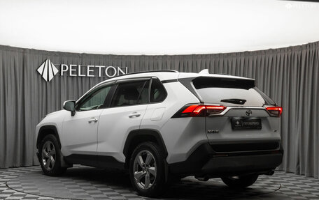 Toyota RAV4, 2020 год, 3 190 000 рублей, 5 фотография