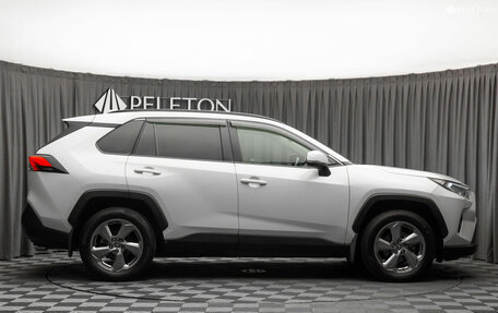 Toyota RAV4, 2020 год, 3 190 000 рублей, 8 фотография