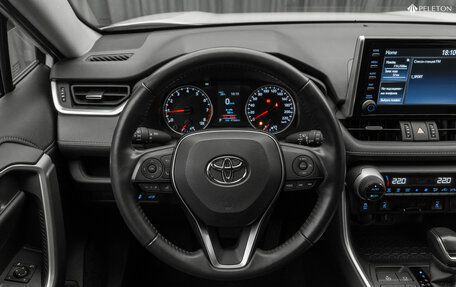 Toyota RAV4, 2020 год, 3 190 000 рублей, 12 фотография