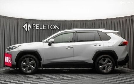 Toyota RAV4, 2020 год, 3 190 000 рублей, 7 фотография