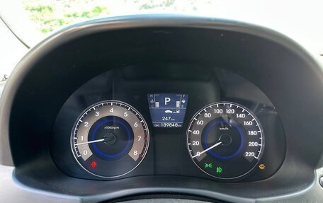 Hyundai Solaris II рестайлинг, 2011 год, 650 000 рублей, 11 фотография