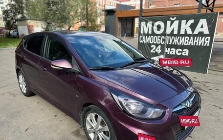 Hyundai Solaris II рестайлинг, 2011 год, 650 000 рублей, 9 фотография