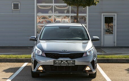 KIA Rio IV, 2020 год, 1 365 000 рублей, 2 фотография