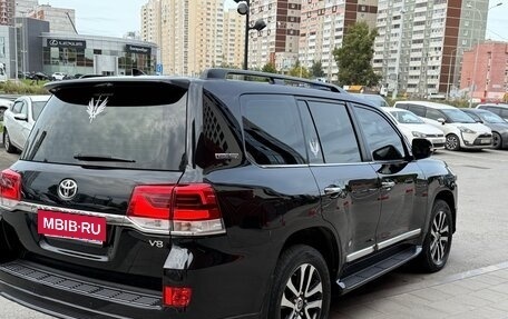 Toyota Land Cruiser 200, 2018 год, 6 520 000 рублей, 5 фотография