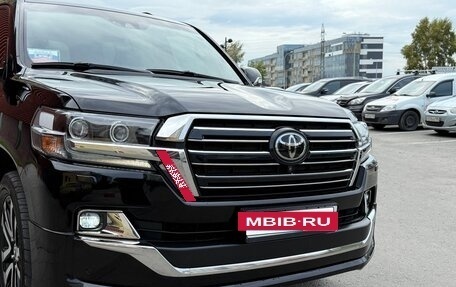 Toyota Land Cruiser 200, 2018 год, 6 520 000 рублей, 2 фотография