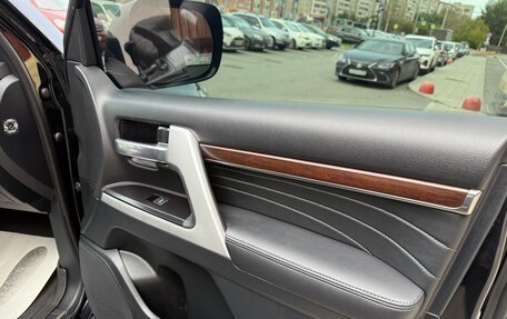 Toyota Land Cruiser 200, 2018 год, 6 520 000 рублей, 20 фотография