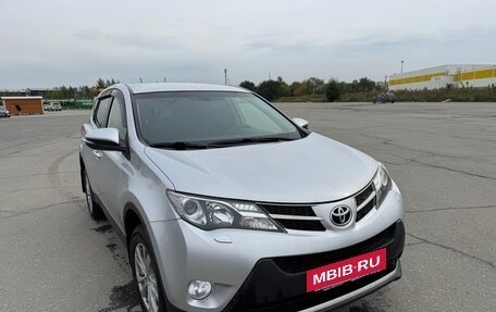 Toyota RAV4, 2013 год, 1 700 000 рублей, 13 фотография