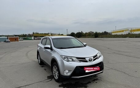 Toyota RAV4, 2013 год, 1 700 000 рублей, 12 фотография