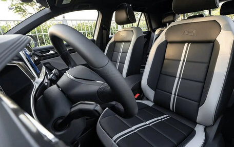 Volkswagen T-Roc I, 2023 год, 2 499 200 рублей, 9 фотография