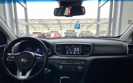 KIA Sportage IV рестайлинг, 2018 год, 2 280 000 рублей, 10 фотография