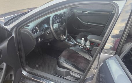 Volkswagen Jetta VI, 2014 год, 1 680 000 рублей, 2 фотография
