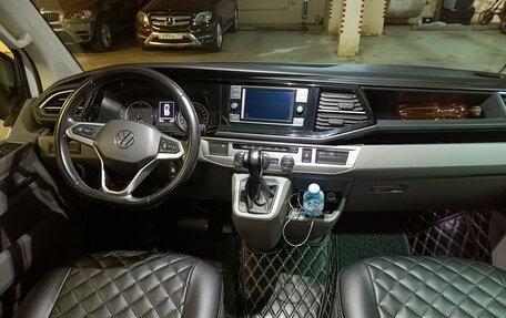 Volkswagen Caravelle T6 рестайлинг, 2020 год, 5 900 000 рублей, 4 фотография