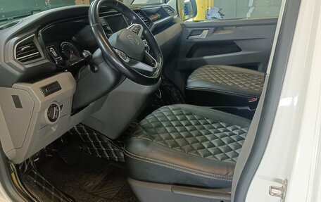 Volkswagen Caravelle T6 рестайлинг, 2020 год, 5 900 000 рублей, 6 фотография