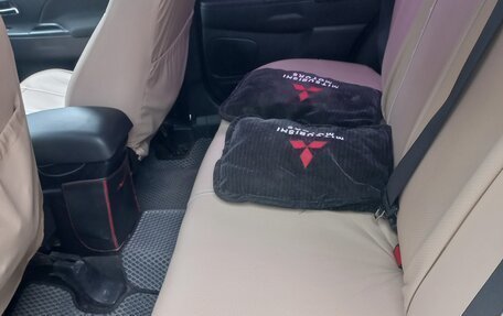 Mitsubishi ASX I рестайлинг, 2010 год, 750 000 рублей, 10 фотография