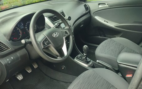 Hyundai Solaris II рестайлинг, 2016 год, 950 000 рублей, 6 фотография