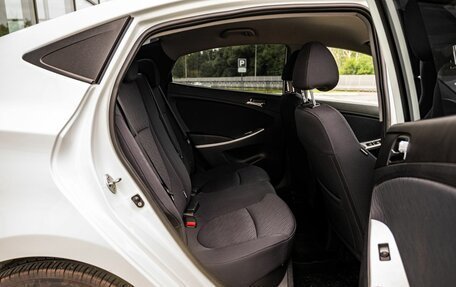 Hyundai Solaris II рестайлинг, 2011 год, 890 000 рублей, 13 фотография
