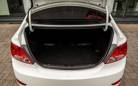 Hyundai Solaris II рестайлинг, 2011 год, 890 000 рублей, 24 фотография