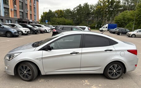 Hyundai Solaris II рестайлинг, 2015 год, 990 000 рублей, 2 фотография