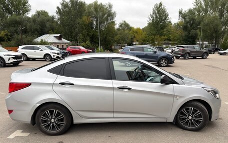 Hyundai Solaris II рестайлинг, 2015 год, 990 000 рублей, 4 фотография