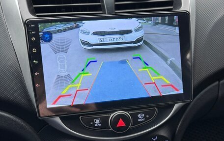 Hyundai Solaris II рестайлинг, 2015 год, 990 000 рублей, 8 фотография