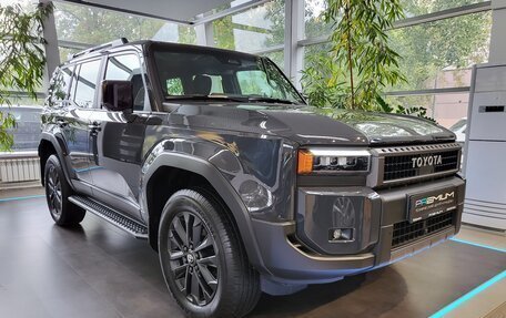 Toyota Land Cruiser Prado, 2024 год, 8 698 000 рублей, 3 фотография