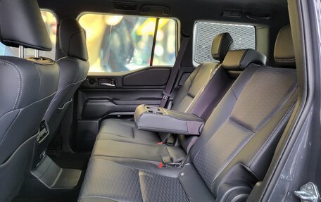 Toyota Land Cruiser Prado, 2024 год, 8 698 000 рублей, 21 фотография