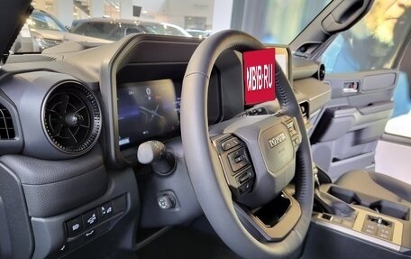 Toyota Land Cruiser Prado, 2024 год, 8 698 000 рублей, 14 фотография