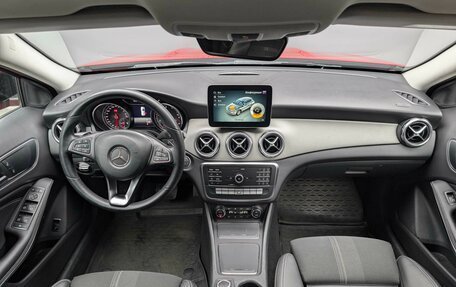 Mercedes-Benz GLA, 2019 год, 1 965 000 рублей, 16 фотография
