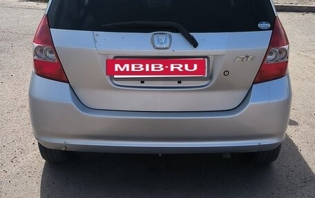 Honda Fit III, 2002 год, 400 000 рублей, 4 фотография