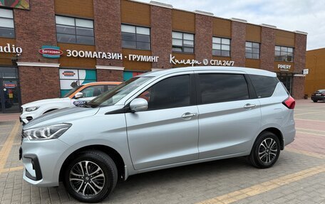 Suzuki Ertiga II, 2023 год, 2 300 000 рублей, 3 фотография