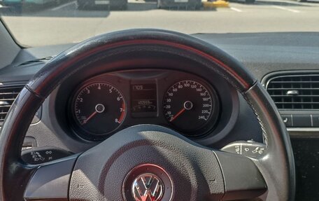 Volkswagen Polo VI (EU Market), 2015 год, 800 000 рублей, 11 фотография