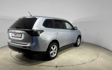 Mitsubishi Outlander III рестайлинг 3, 2013 год, 1 299 000 рублей, 6 фотография