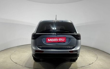 Mitsubishi Outlander III рестайлинг 3, 2013 год, 1 299 000 рублей, 7 фотография