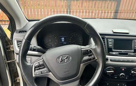 Hyundai Solaris II рестайлинг, 2018 год, 1 300 000 рублей, 9 фотография