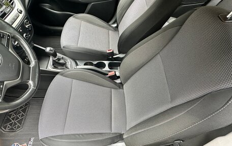 Hyundai Solaris II рестайлинг, 2018 год, 1 300 000 рублей, 12 фотография