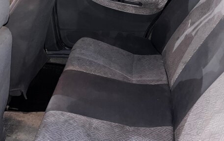 Daewoo Nexia I рестайлинг, 2000 год, 98 000 рублей, 14 фотография