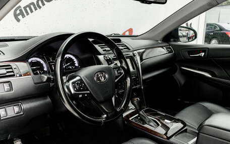 Toyota Camry, 2017 год, 2 290 000 рублей, 11 фотография