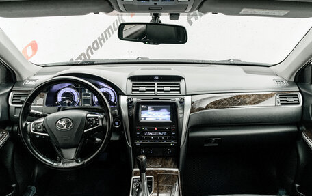 Toyota Camry, 2017 год, 2 290 000 рублей, 13 фотография