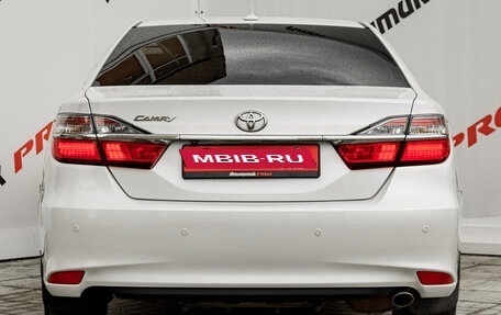 Toyota Camry, 2017 год, 2 290 000 рублей, 6 фотография