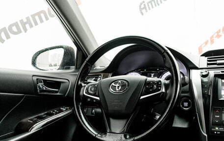 Toyota Camry, 2017 год, 2 290 000 рублей, 16 фотография