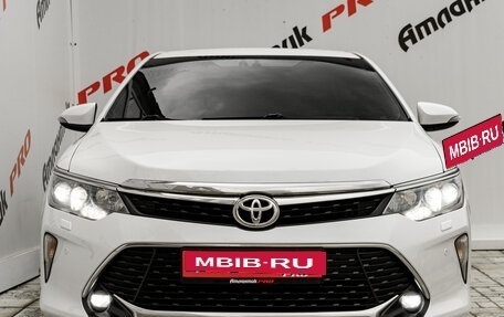 Toyota Camry, 2017 год, 2 290 000 рублей, 2 фотография
