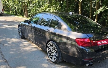 BMW 5 серия, 2013 год, 2 200 000 рублей, 31 фотография